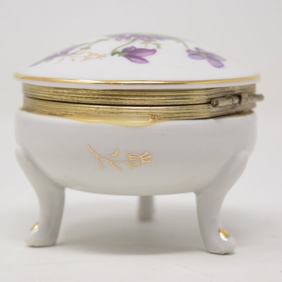 VTG Trinket Box Footed Purple Violets Porcelain Hand Painted Gold Hinge Round - Picture 4 of 16